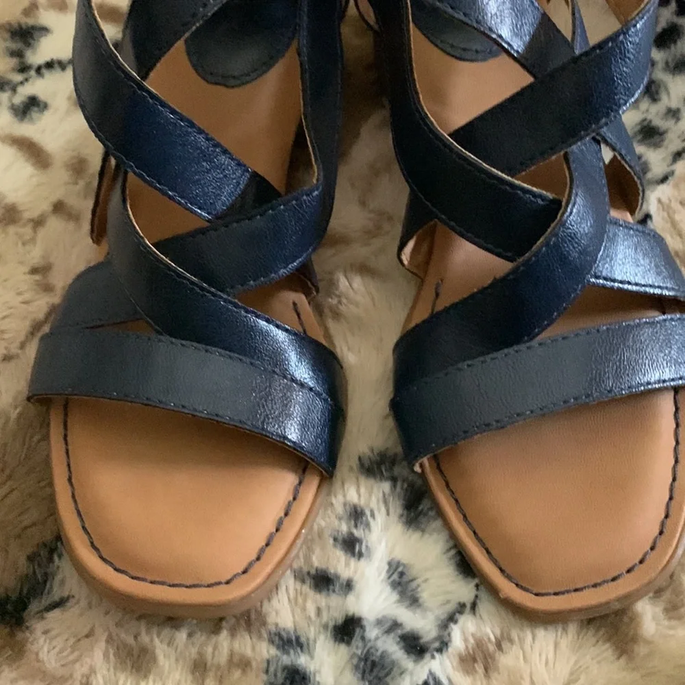 BORN B.O.C. Criss-Cross Strap Sandals / Heels — 6 - Picture 7 of 10